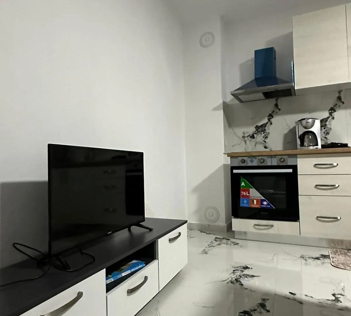 4 Stinet Apartment Pogradec