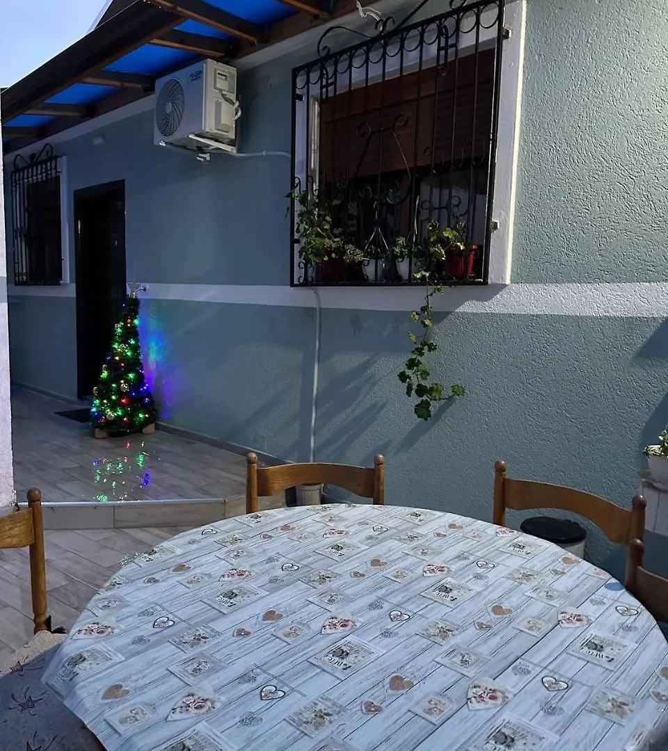 4 Stinet Apartment Pogradec